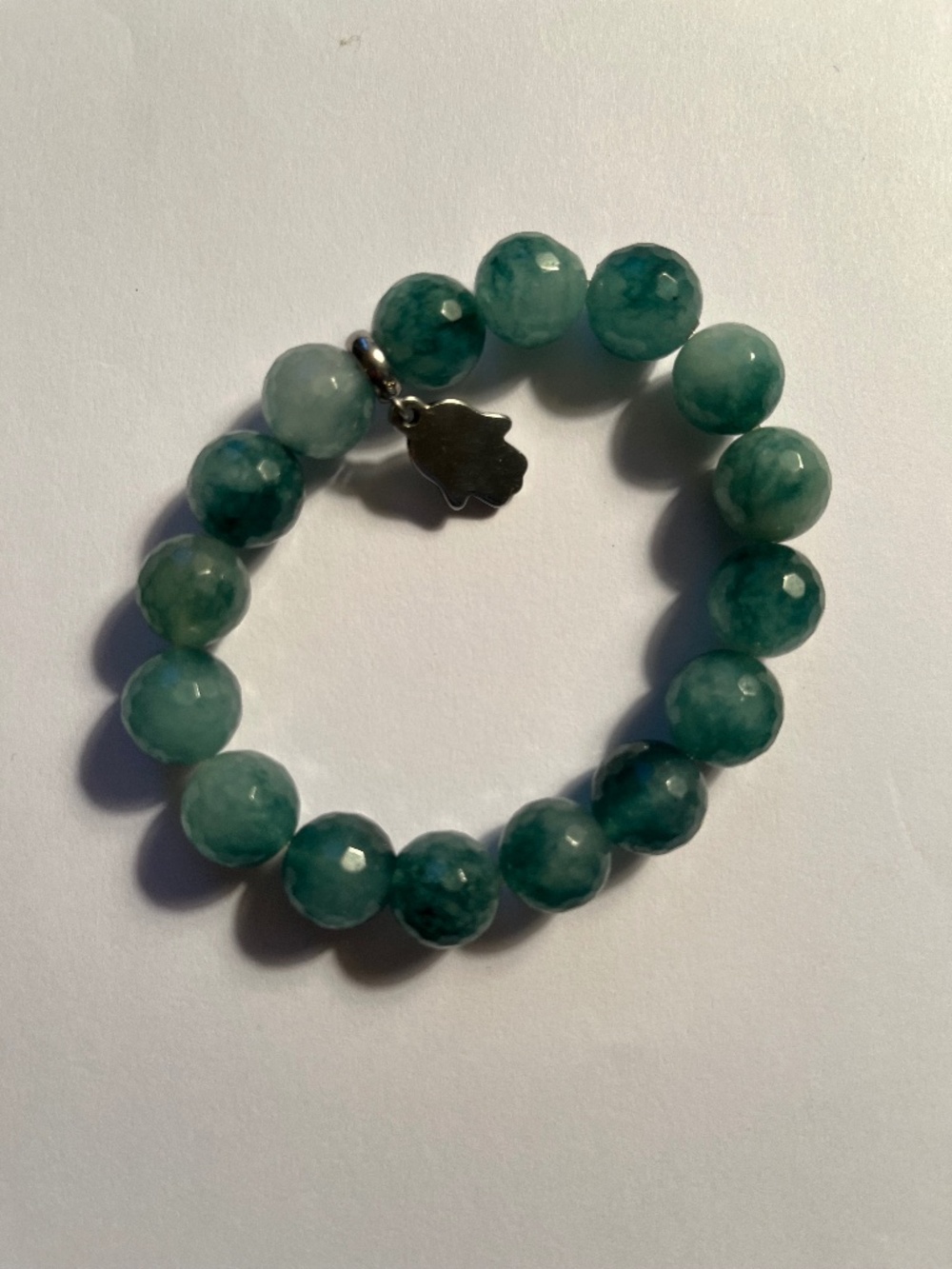 SSD Simon Sebbag Green Faceted Beaded Stretch Bracelet Hamsa Charm